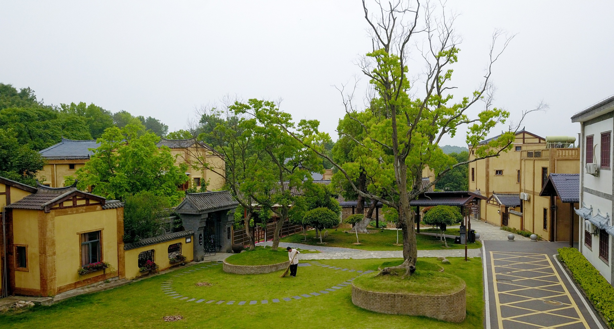 擎 让中国民宿留住更多的“诗和远方”尊龙凯时ag旗舰厅登陆乡村旅游新引(图4)